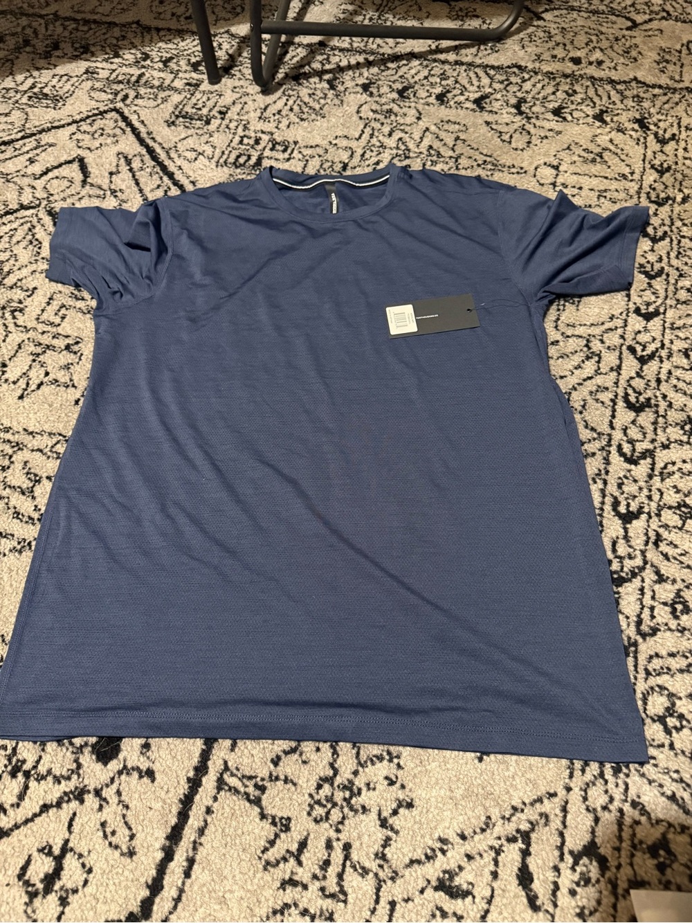 Ten Thousand Interval Shirt Navy Men’s Large NWT Performance